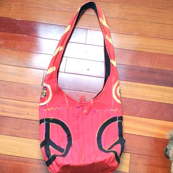 NWOT huge ladies Peace boho bag - Picture 2 of 3